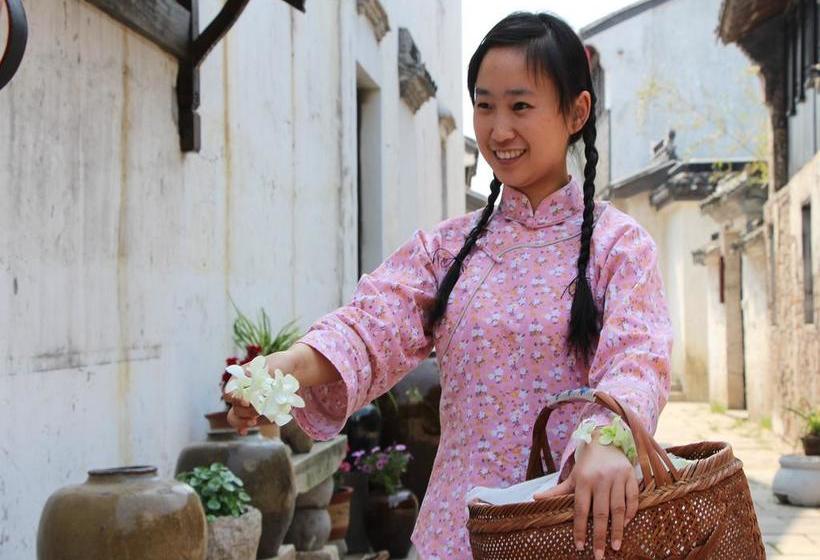 Scholars Hotel Xuntang