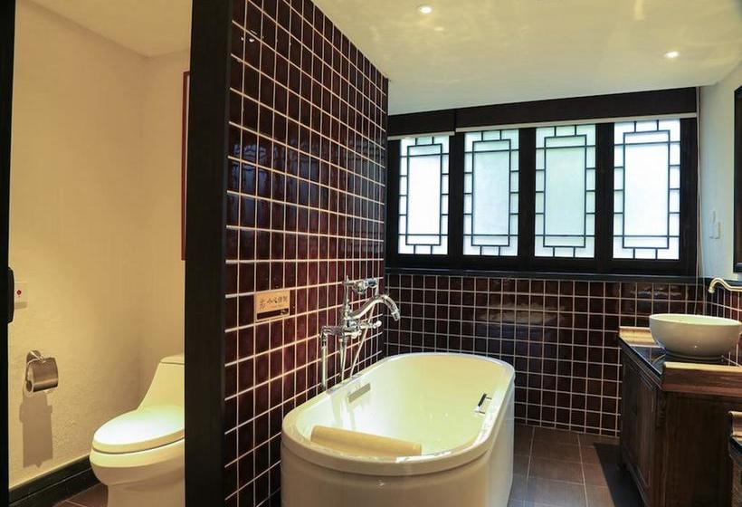 Scholars Hotel Xuntang