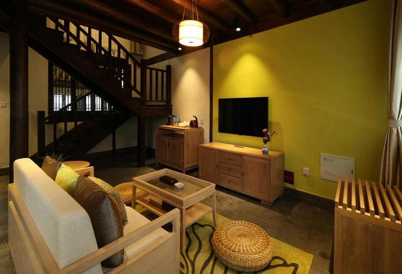 Scholars Hotel Xuntang