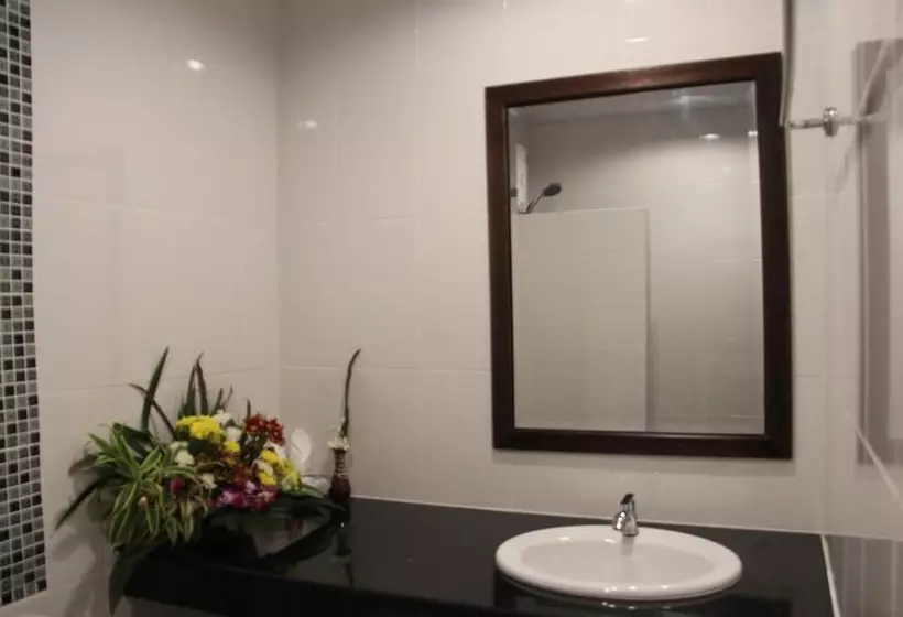 The Seashore Kamala Service Apartment