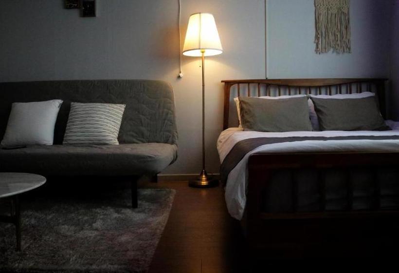 Dongdaemun Modern Studio