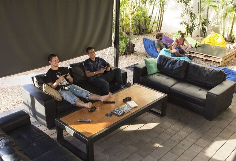 Down Under Hostels On Harriet