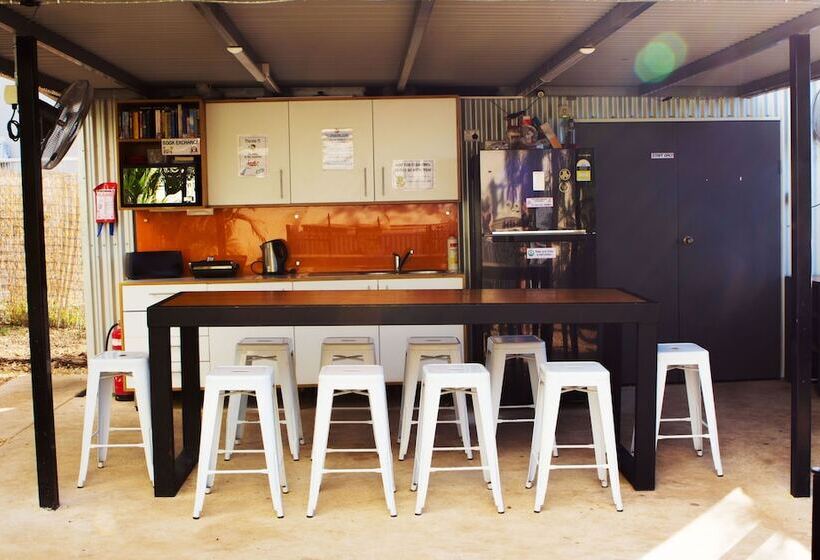 Down Under Hostels On Harriet