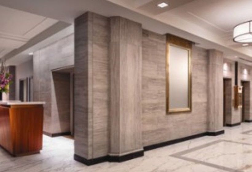 Global Luxury Suites At Bay Village