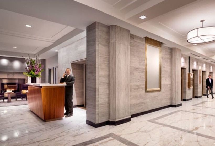 Global Luxury Suites At Bay Village