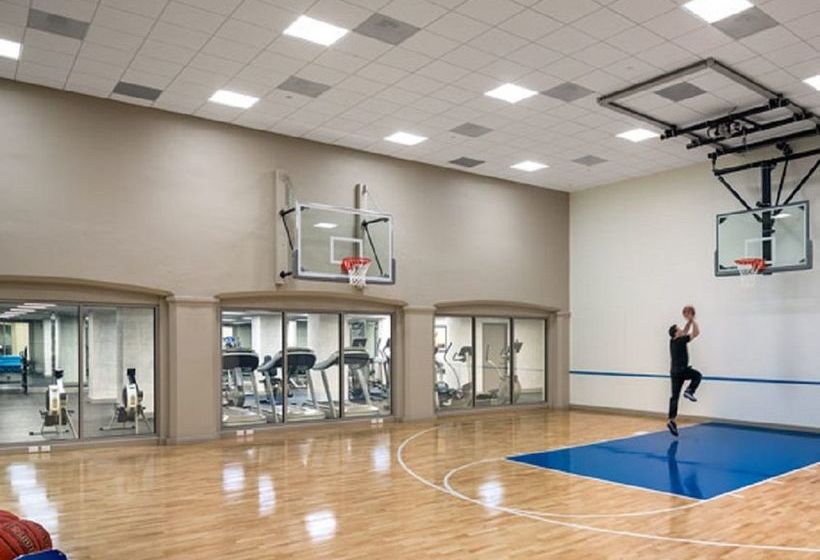 Global Luxury Suites At Bay Village