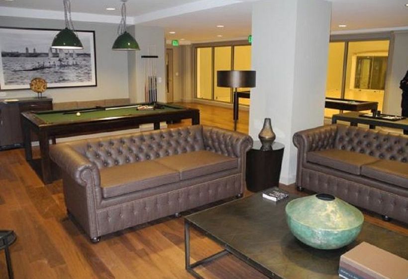 Global Luxury Suites At Bay Village