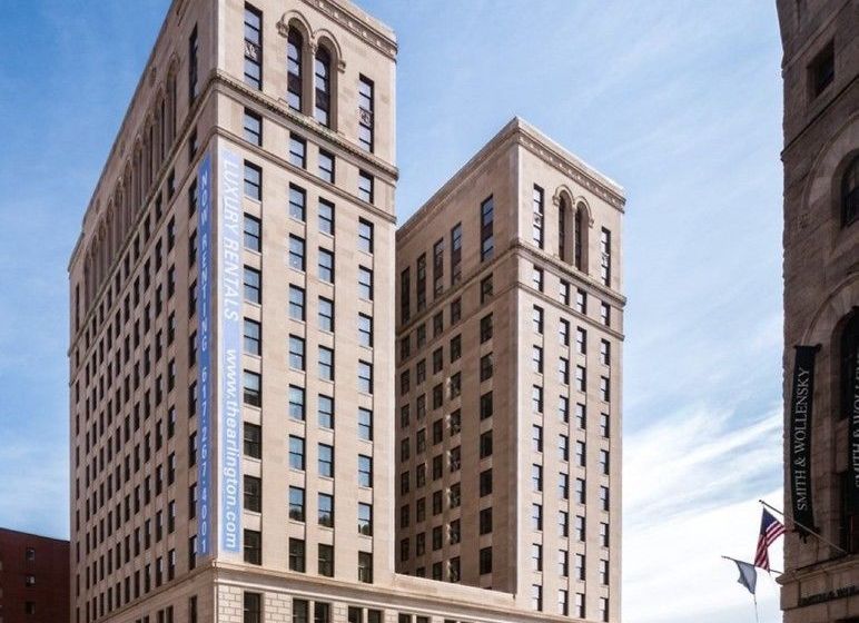 Global Luxury Suites At Bay Village