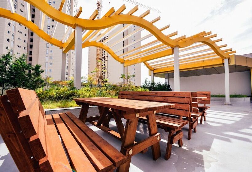 فندق Golden Business