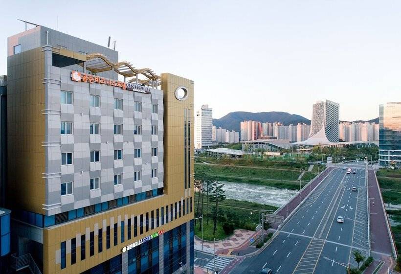 فندق Golden Business