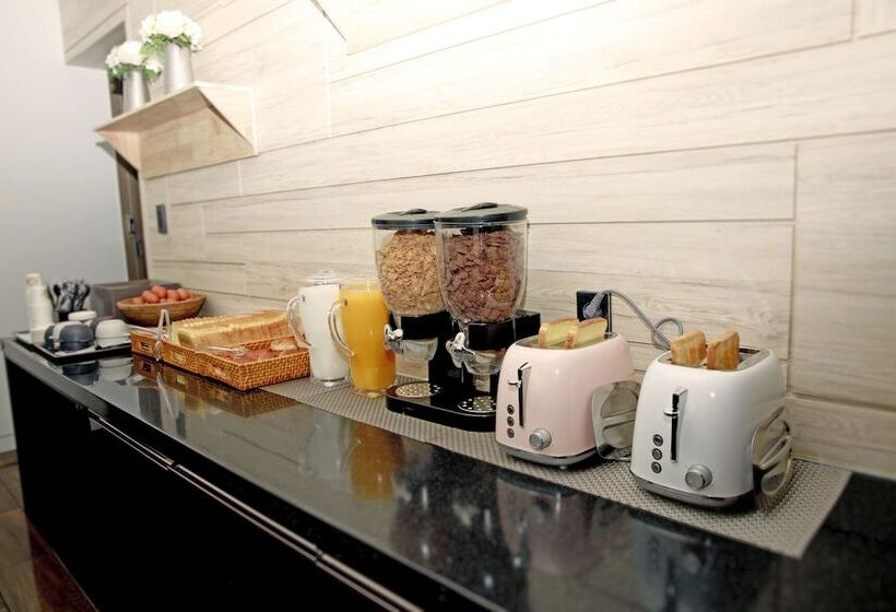 فندق Golden Business