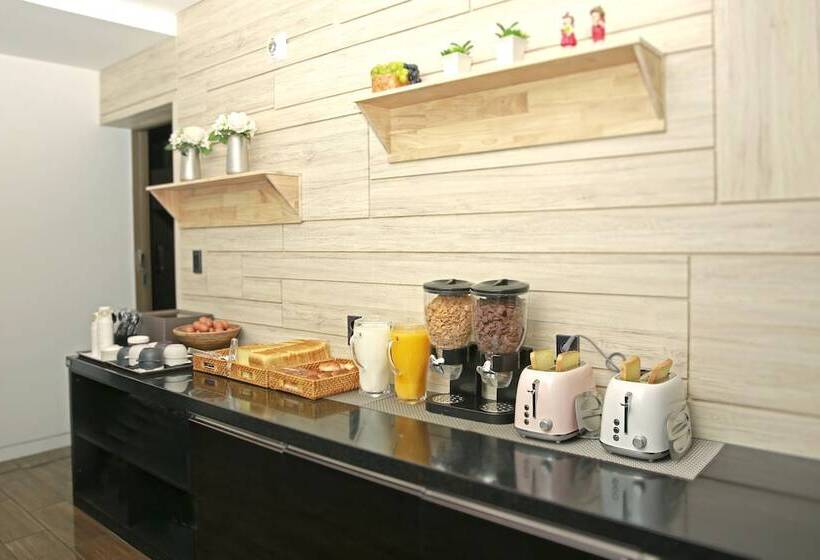 فندق Golden Business