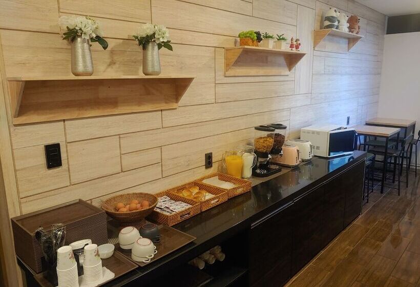 فندق Golden Business