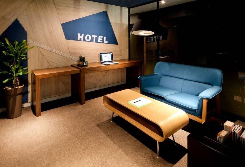 فندق Golden Business