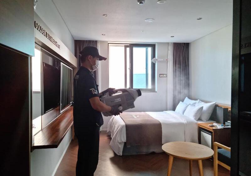 فندق Golden Business