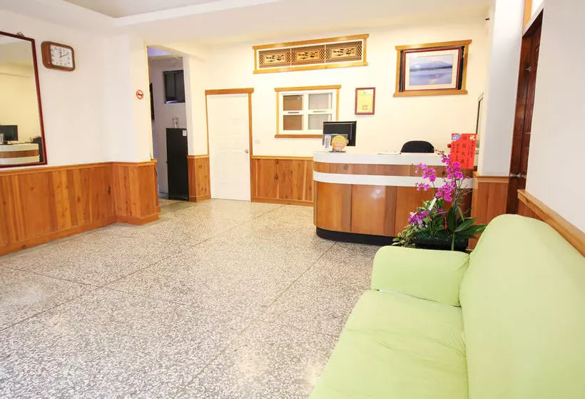 هتل Ipuli Hostel
