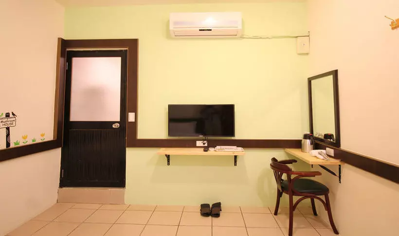 هتل Ipuli Hostel