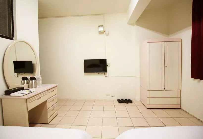 هتل Ipuli Hostel