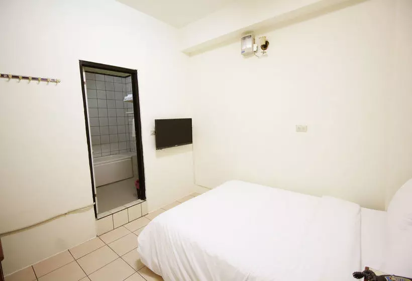 هتل Ipuli Hostel