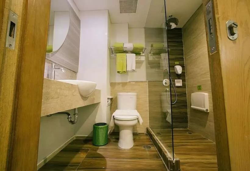 Maxonehotels At Dharmahusada   Surabaya