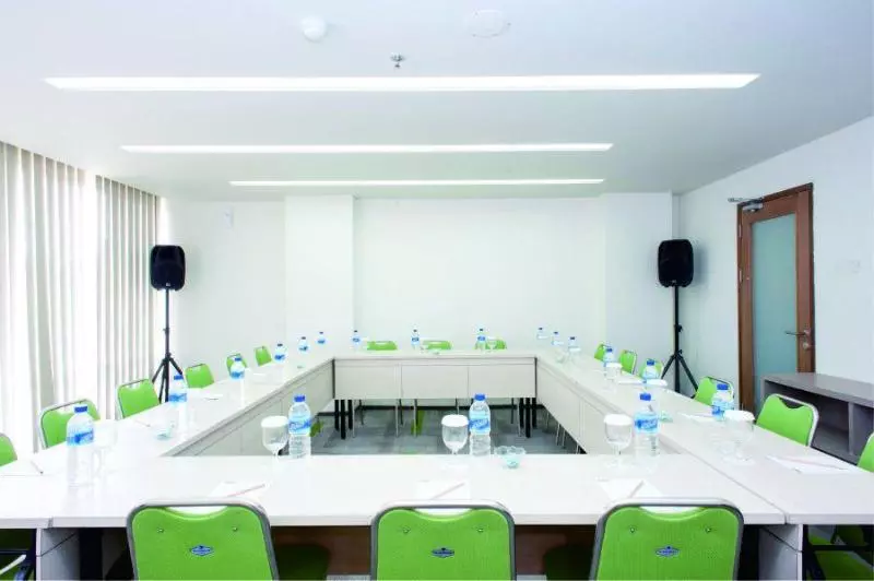 Maxonehotels At Dharmahusada   Surabaya