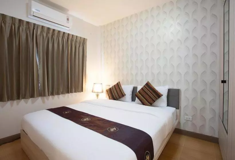 Orawan Suites