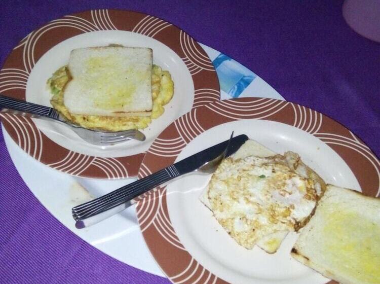 膳宿费 Family Garden Homestay