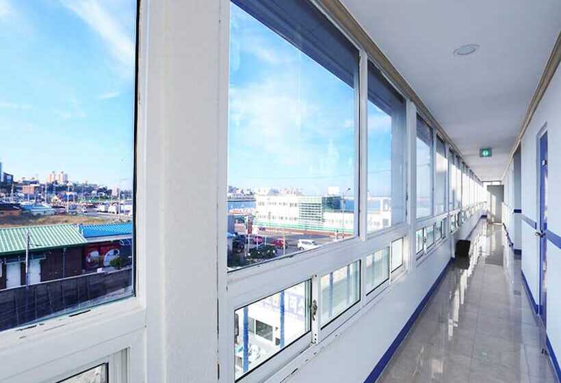 Pensão James Blue Hostel