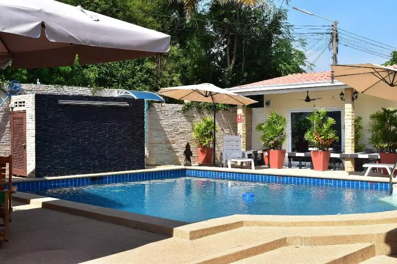 Majatalo Mangoes Guesthouse