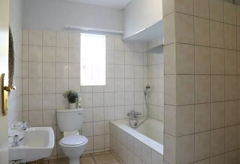 پانسیون Tilla S Guesthouse