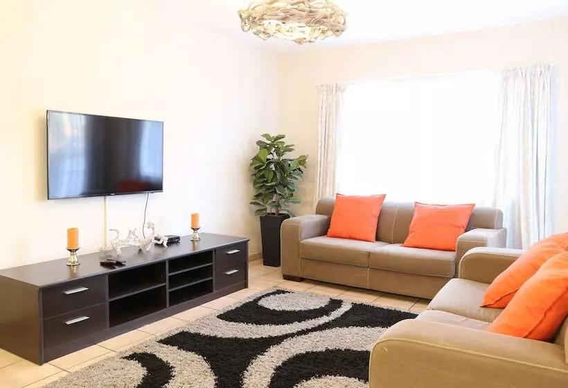 پانسیون Tilla S Guesthouse