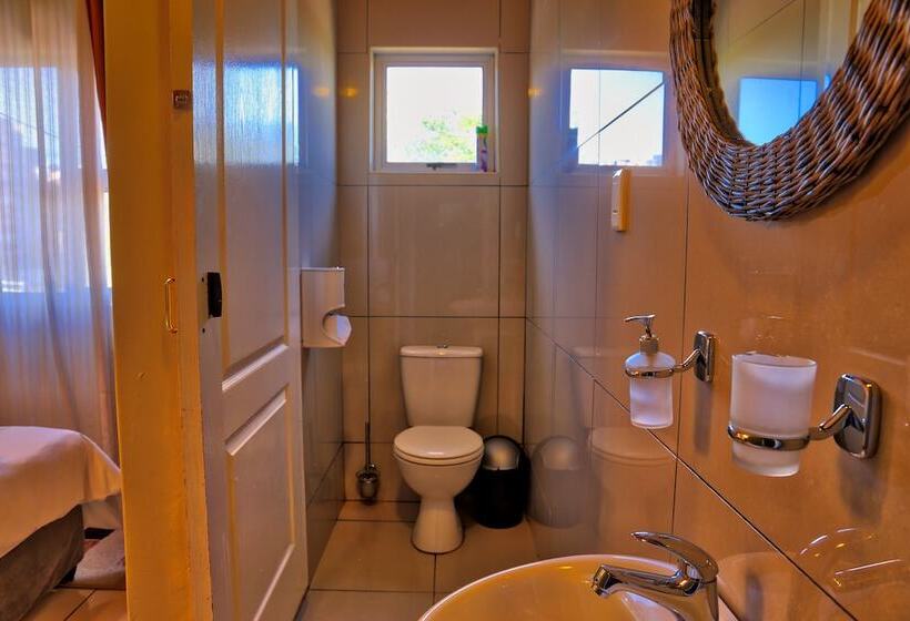 پانسیون Tilla S Guesthouse