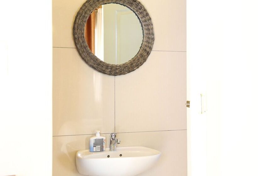 پانسیون Tilla S Guesthouse