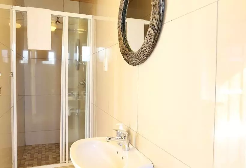 پانسیون Tilla S Guesthouse