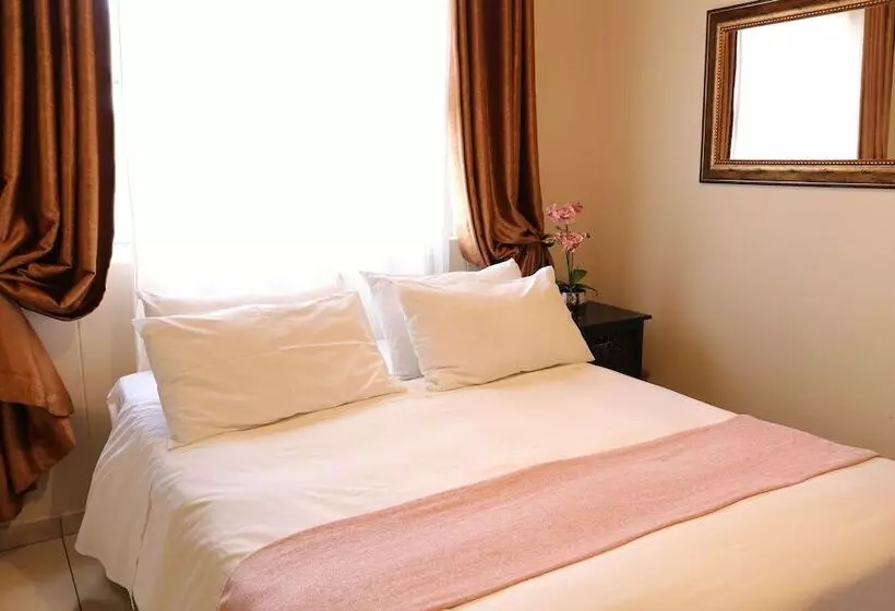 پانسیون Tilla S Guesthouse