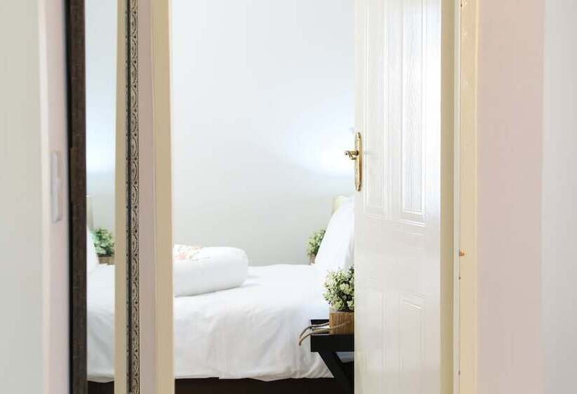 پانسیون Tilla S Guesthouse