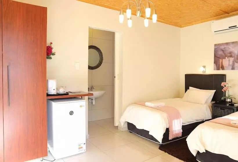 پانسیون Tilla S Guesthouse