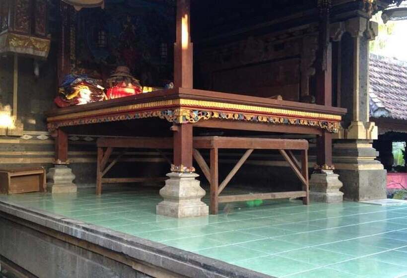 Sari Buana Bed & Breakfast