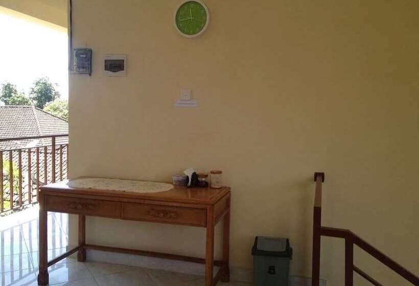 Sari Buana Bed & Breakfast