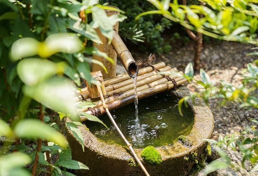 Yufuin Ryokan Seikoen