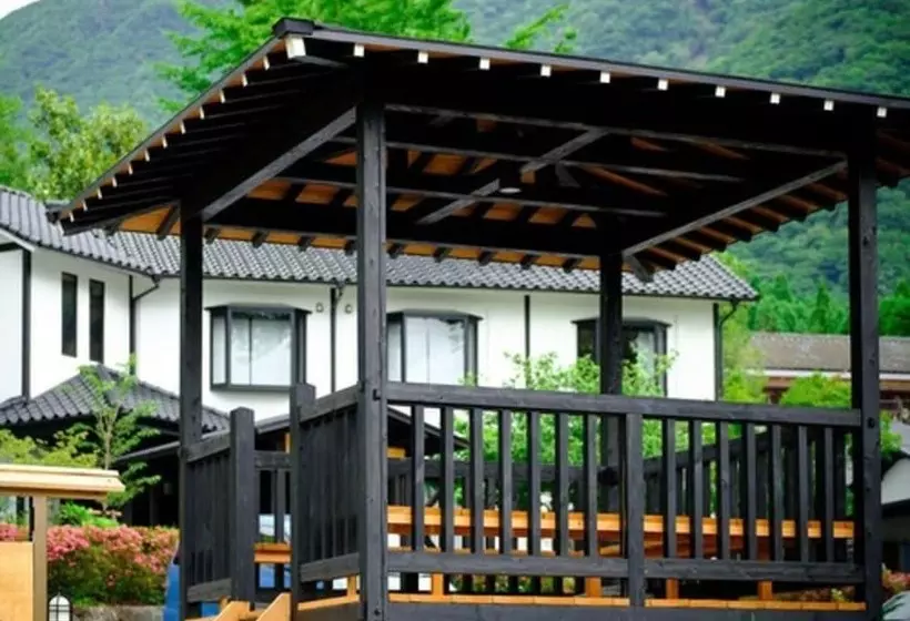 Yufuin Ryokan Seikoen