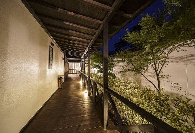 Yufuin Ryokan Seikoen