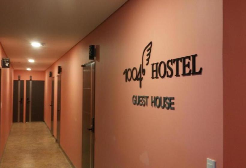 1004 Hostel Guesthouse