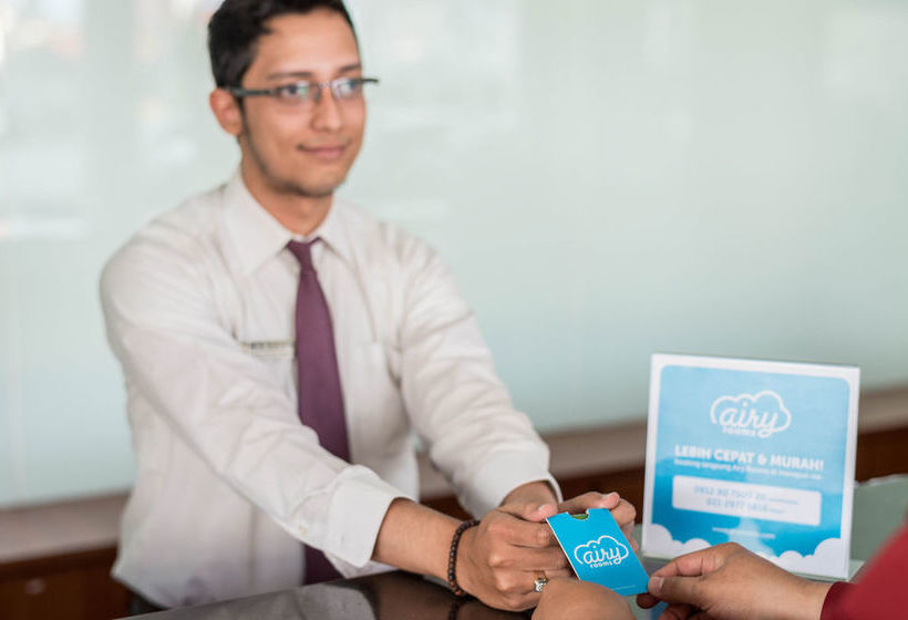 Hotel Airy Tengah Merdeka Barat 428 Pontianak