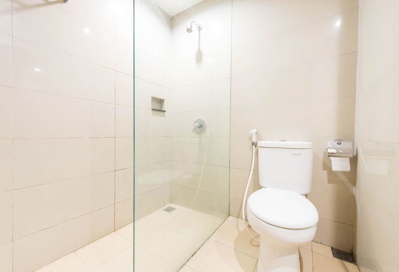 Hotel Airy Tengah Merdeka Barat 428 Pontianak