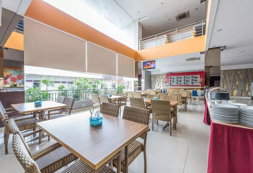 ホテル Airy Tengah Merdeka Barat 428 Pontianak