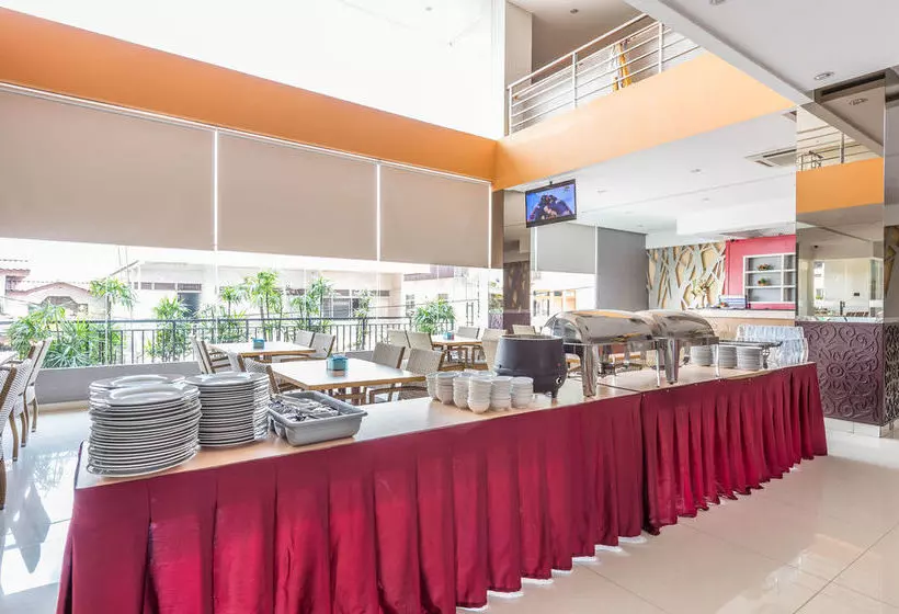 ホテル Airy Tengah Merdeka Barat 428 Pontianak