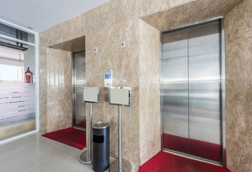 Hotel Airy Tengah Merdeka Barat 428 Pontianak