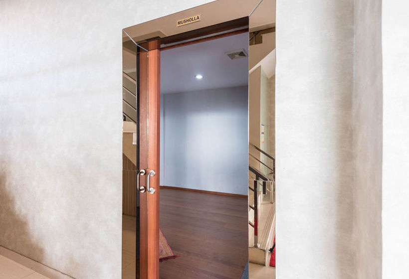 Hotel Airy Tengah Merdeka Barat 428 Pontianak