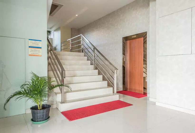 ホテル Airy Tengah Merdeka Barat 428 Pontianak